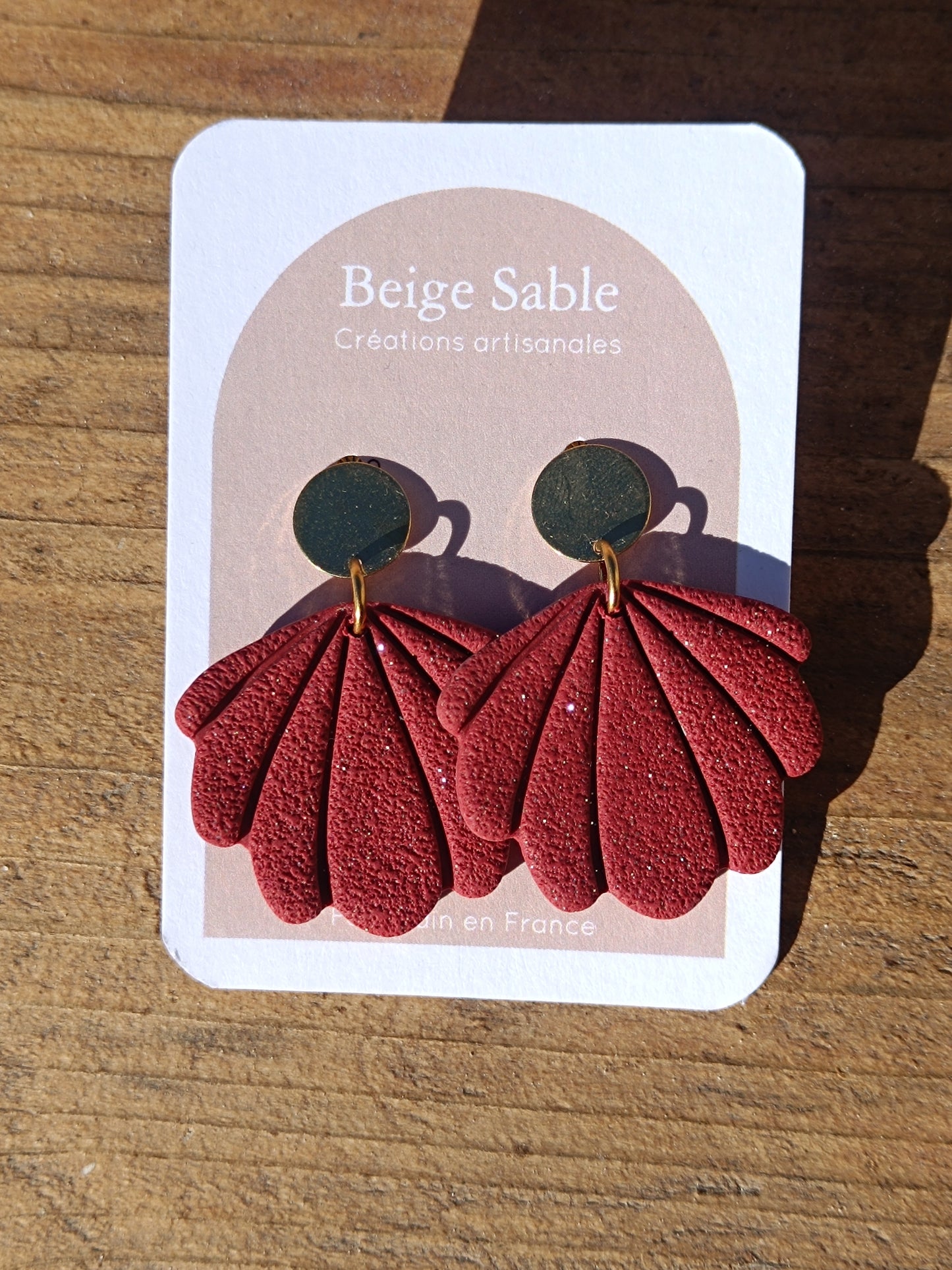 Boucles coquilles bordeaux