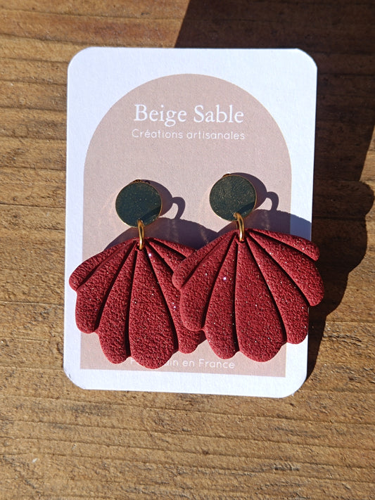 Boucles coquilles bordeaux