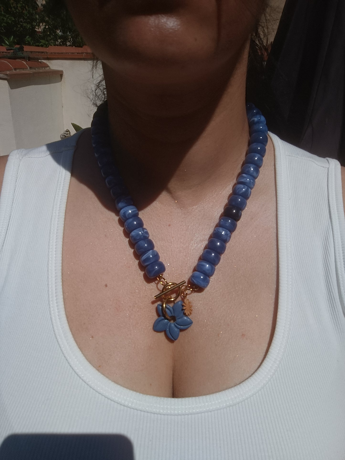 Collier bleu poisson corail