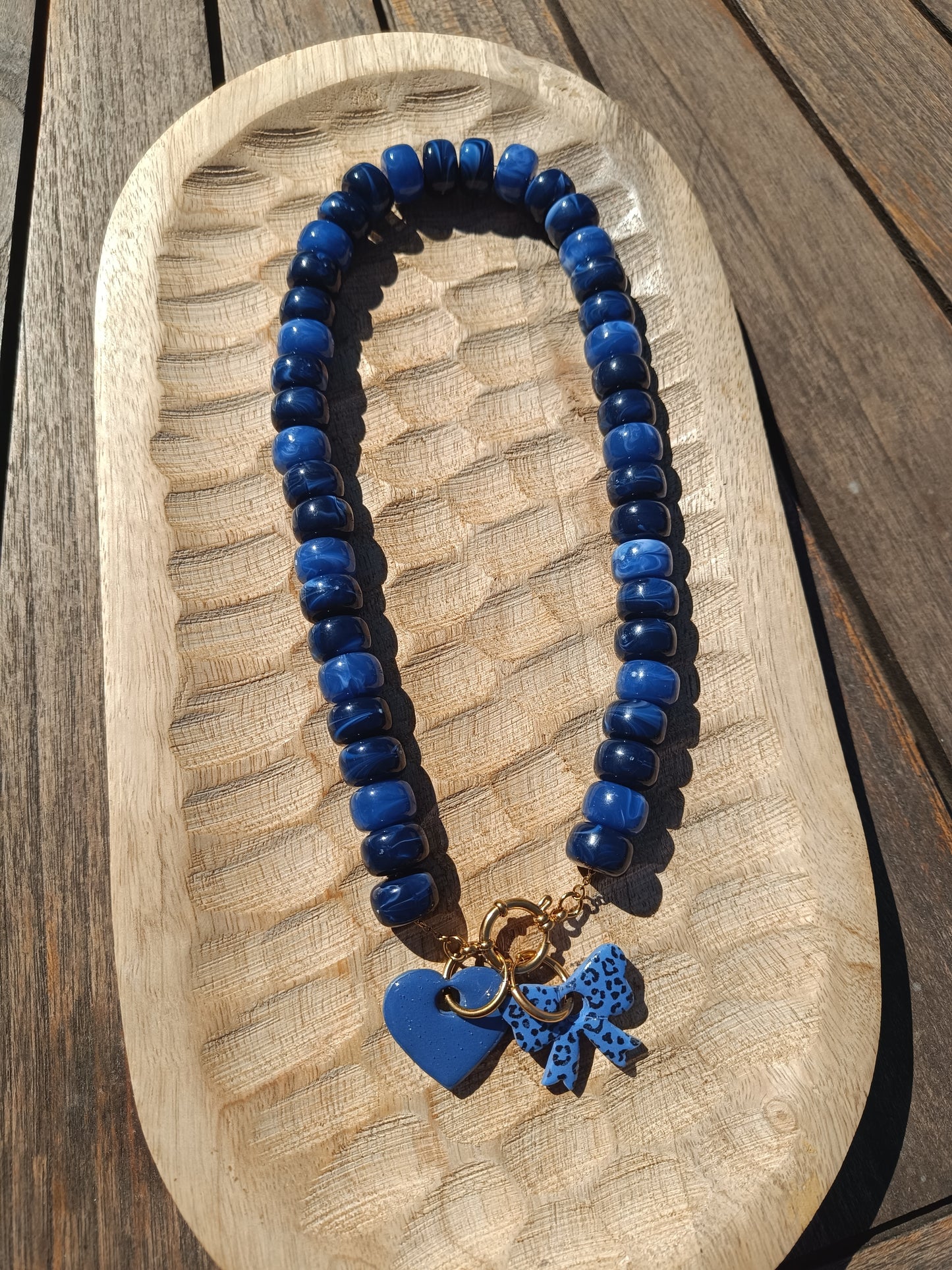Collier alma bleu