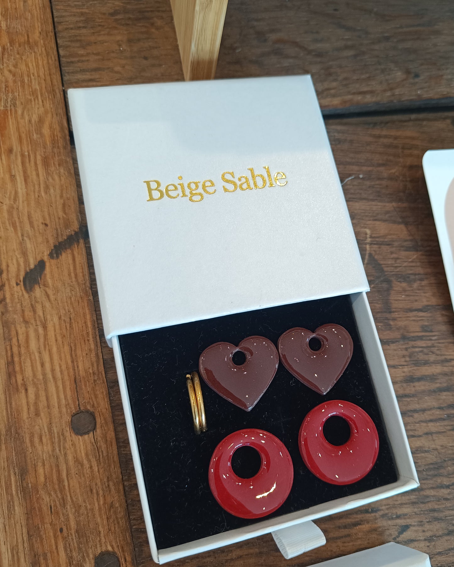 Coffret beige sable créoles