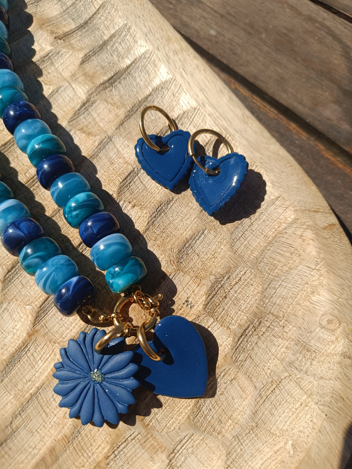 Boucles coeurs dentelle bleus