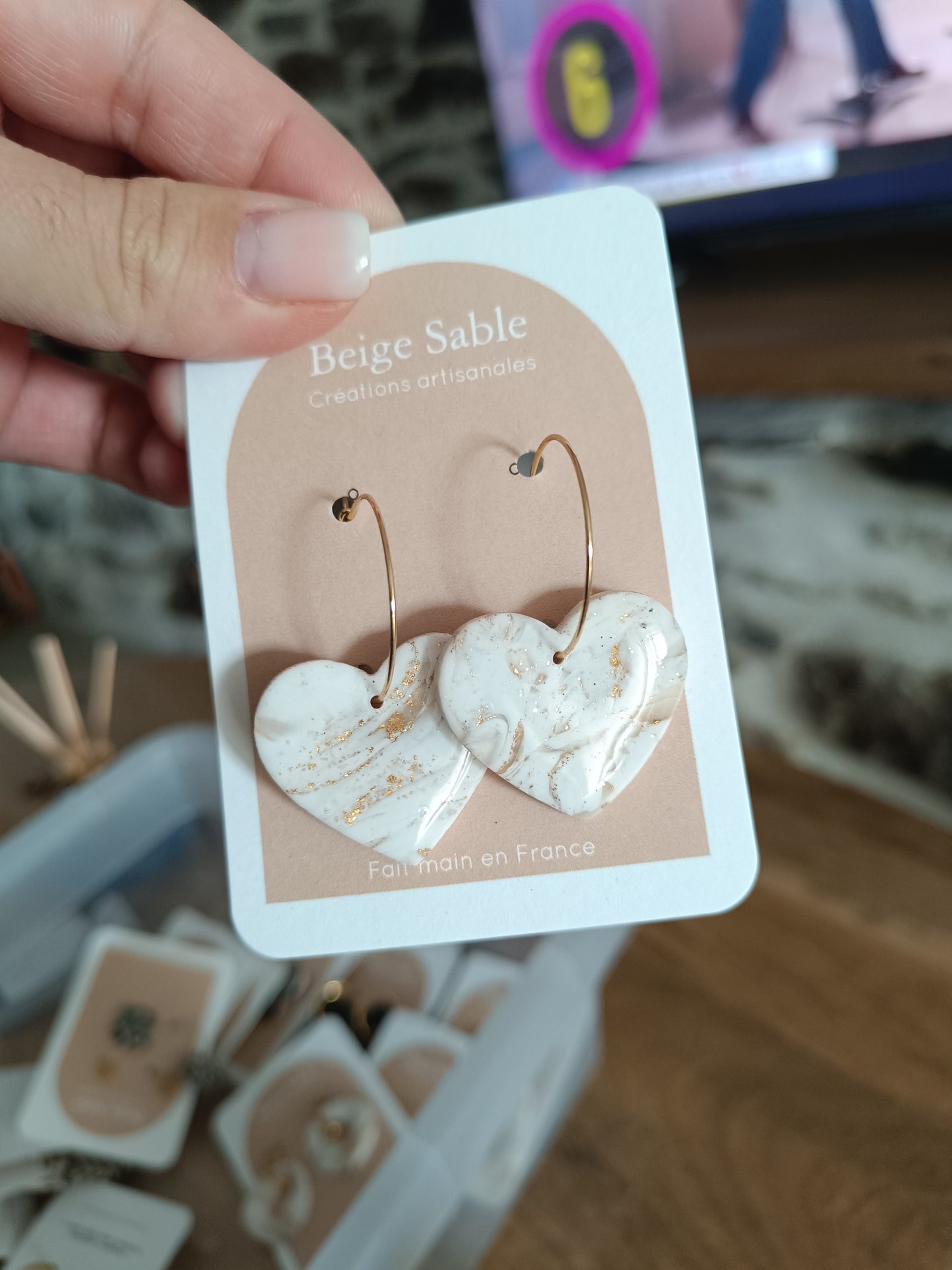 Boucles cœurs marbre